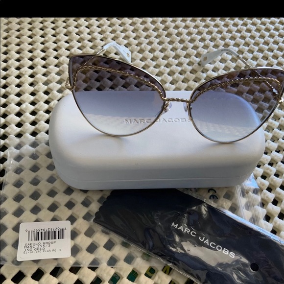 Sunglasses - Picture 4 of 9